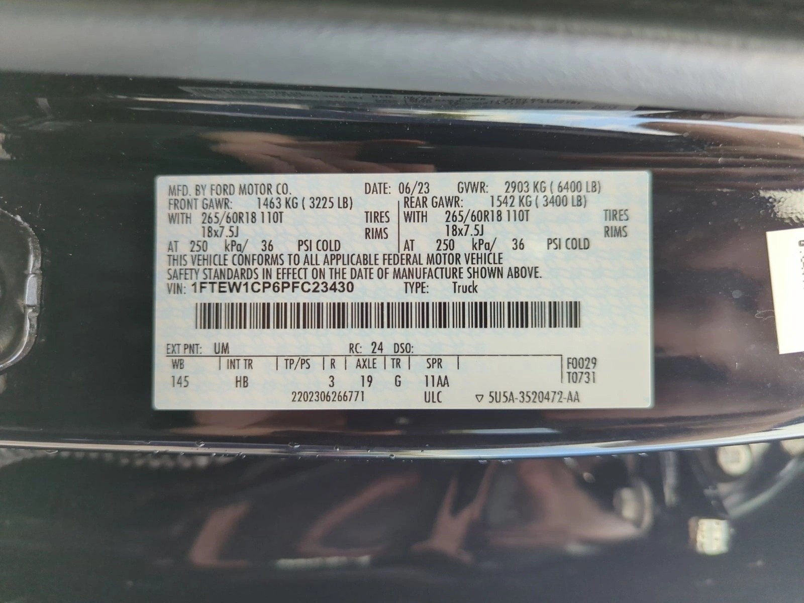 Used 2023 Agate Black Metallic Ford LARIAT image 24