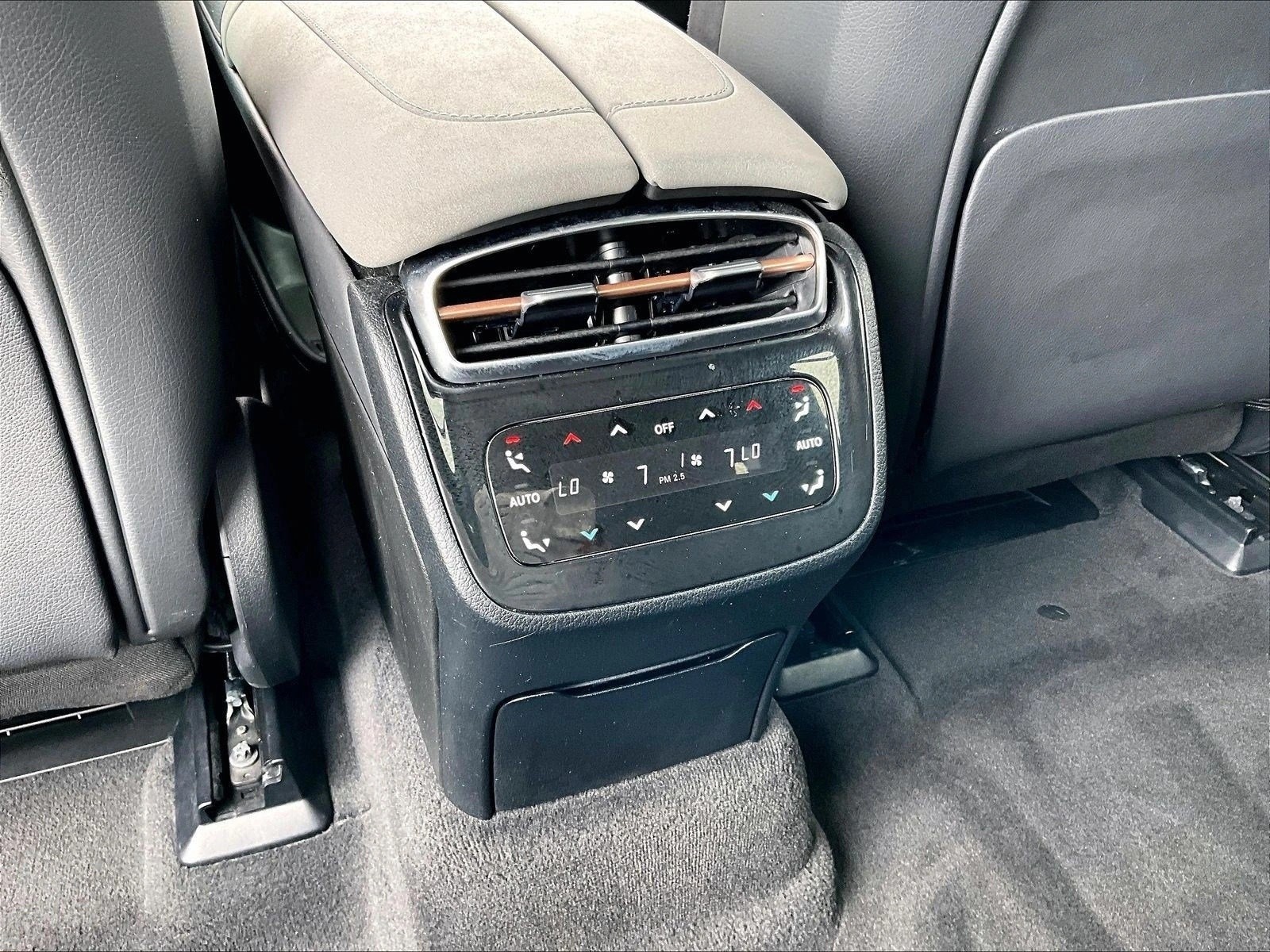 Used 2023 Obsidian Black Metallic Mercedes-Benz EQS 580 image 24
