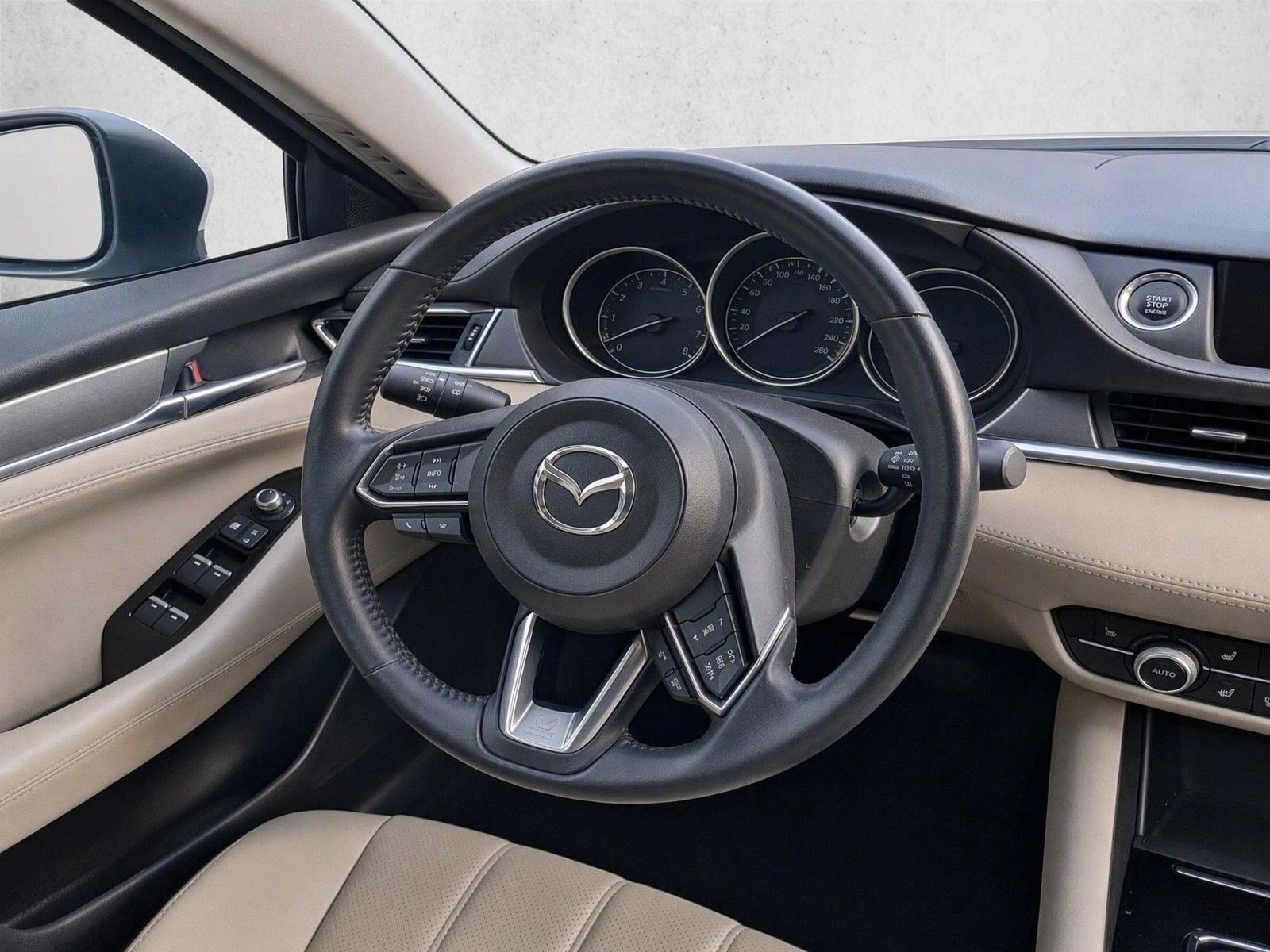 Used 2020 Snowflake White Pearl Mica Mazda Touring image 25