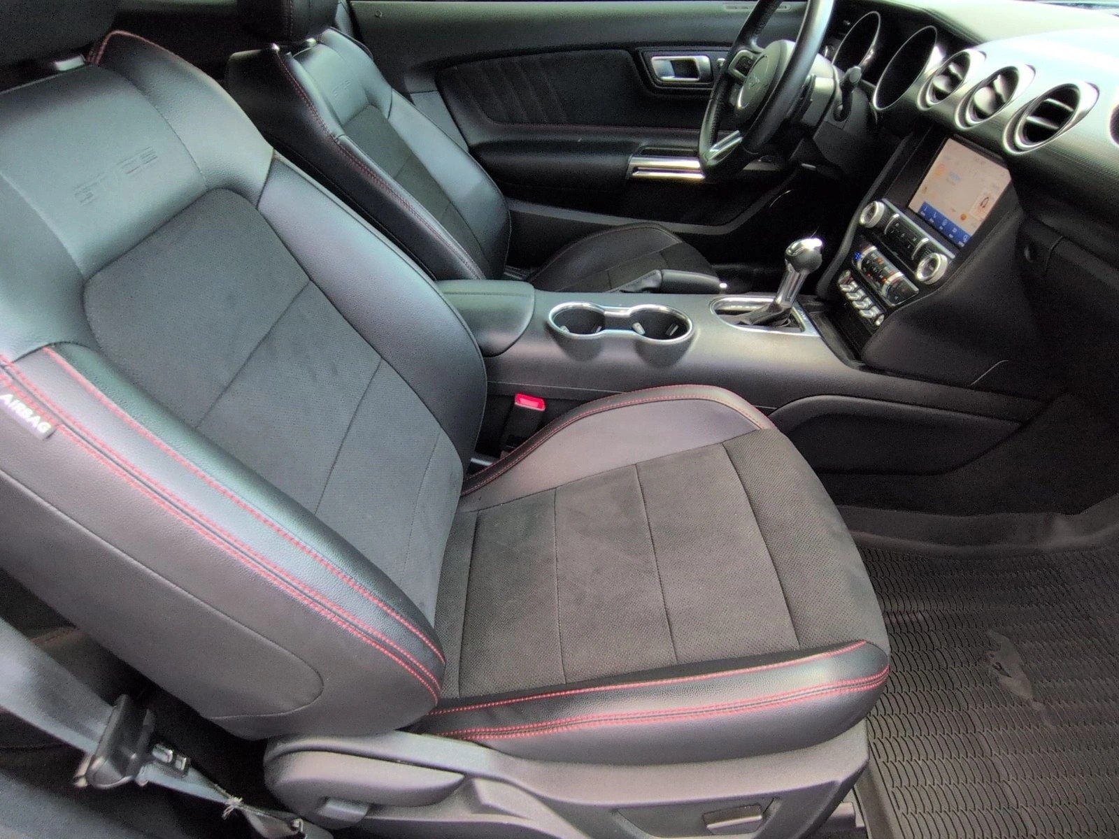 Used 2020 Shadow Black Ford GT Premium image 19