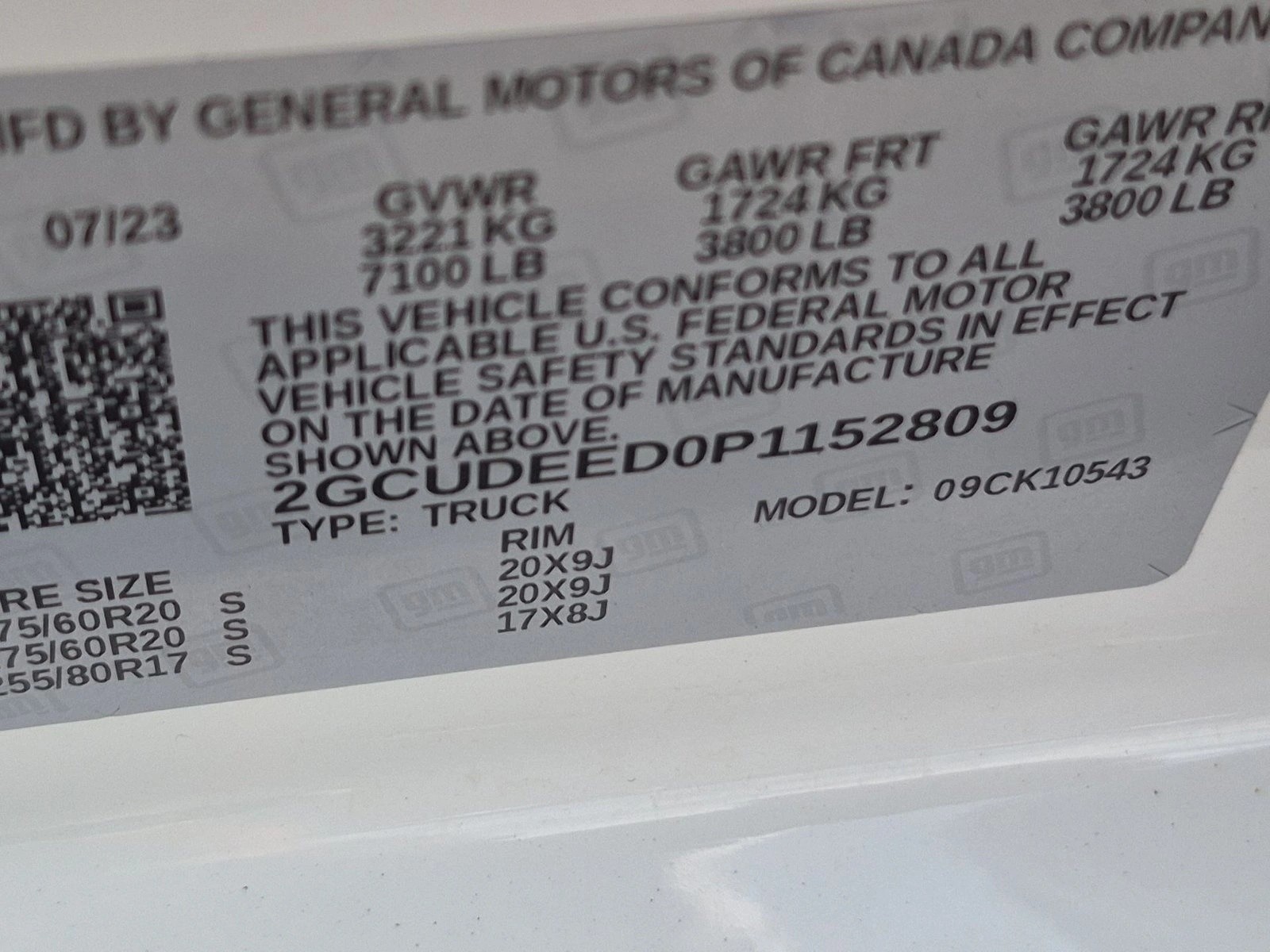 Used 2023 Summit White Chevrolet RST image 22